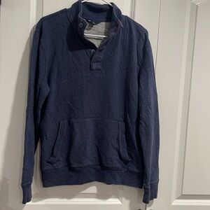 Men’s Gap pull over, half button. Size medium.